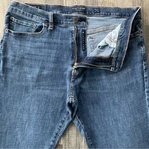 38x32 Lucky Brand 121 Slim Straight Jeans 
# 7MD10451
Stretch
Blue